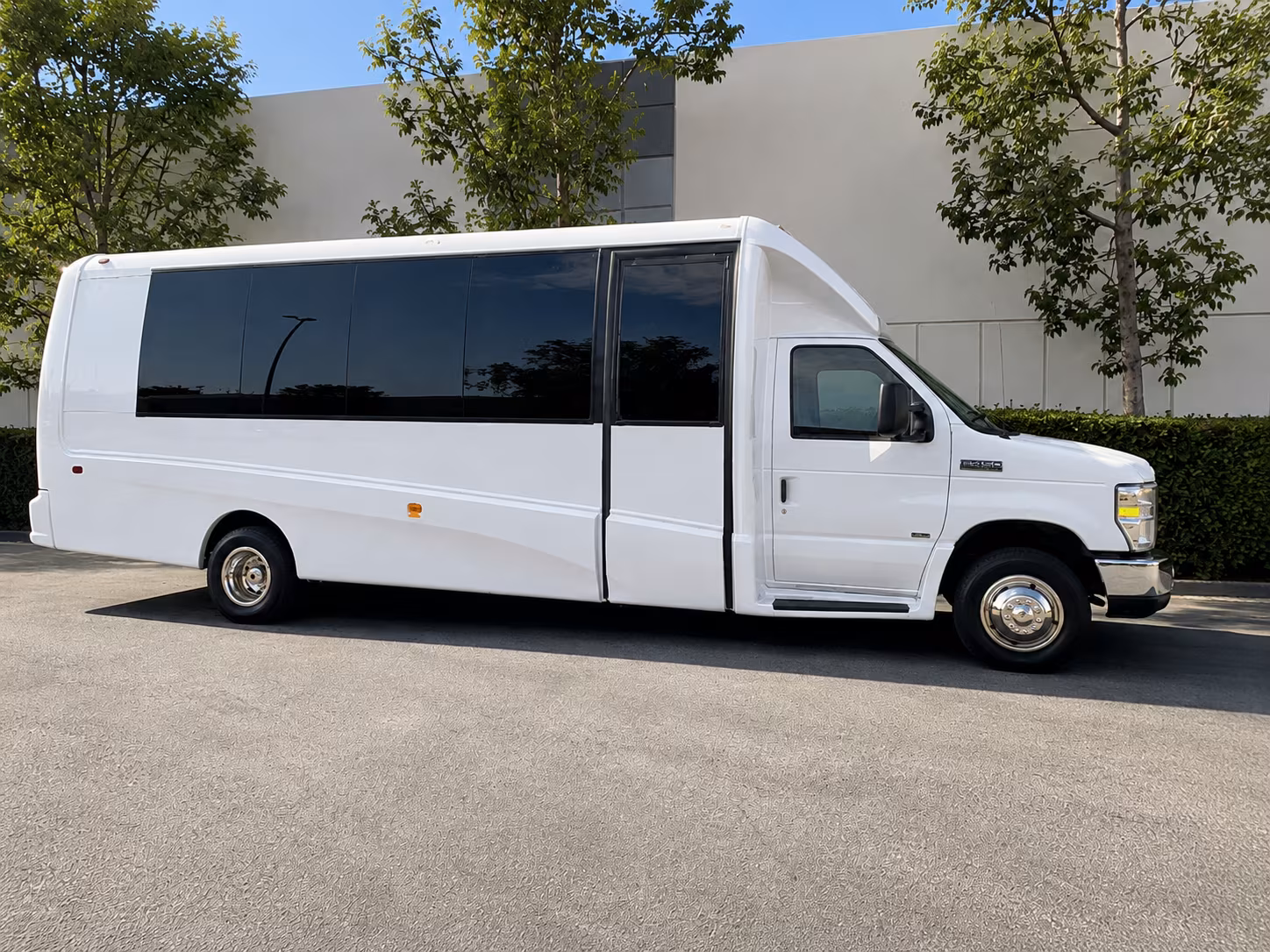 how the distance and duration of your trip affect charter bus rates in doral